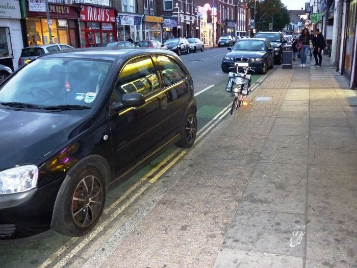 Police urge cyclists to ‘be more polite’ as crackdown starts